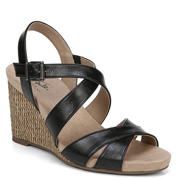 low heel lifestride sandals